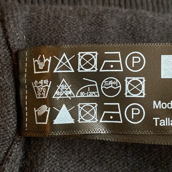 NWT. Massimo Dutti Black Wool/Cashmere Blend Sweater with High Neck. Size M. - Picture 8 of 8